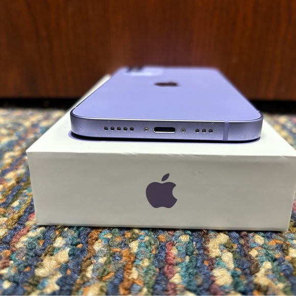 iPhone 12 Purple 64GB (Model MJN13LL/A) Verizon unlocked Great Condition - Picture 3 of 13